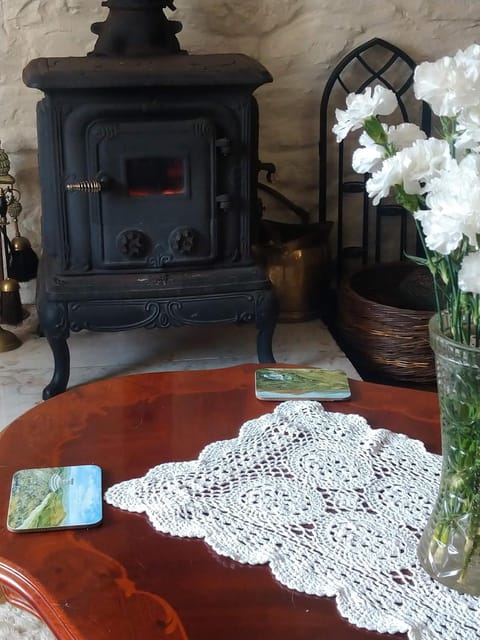 cwmddol fawr cottage House in Wales