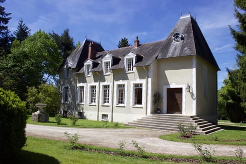 L'Hermitage House in Centre-Val de Loire