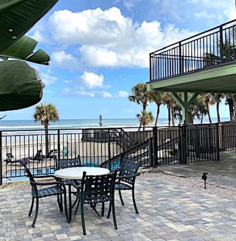 Organic Beach Retreat Motel in Daytona Beach Shores