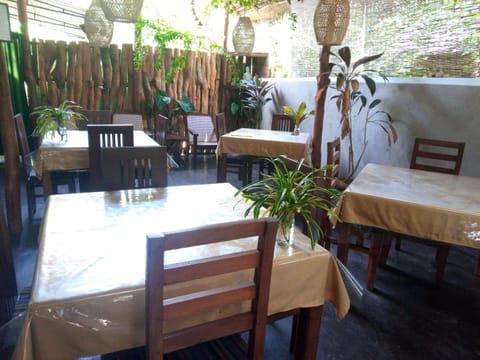 Sansala Guesthouse & Restaurant Chambre d’hôte in Tangalle