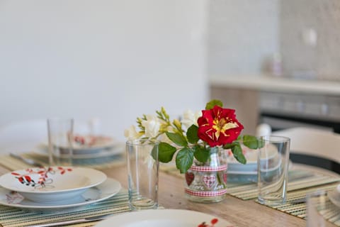 Kitchen or kitchenette, Garden view, Mountain view, Sea view