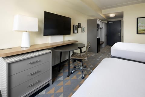 Holiday Inn & Suites Asheville-Biltmore Vlg Area, an IHG Hotel Hotel in Biltmore Forest