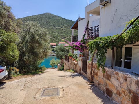 Property building, Facade/entrance, Sea view
