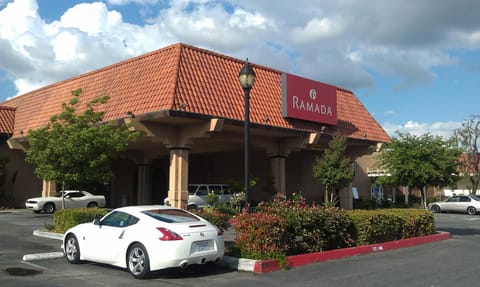 Ramada by Wyndham Fresno North Hotel in Fresno