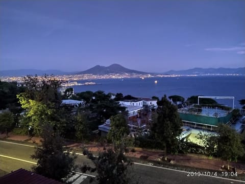 Posillipo Super Mono Condo in Naples