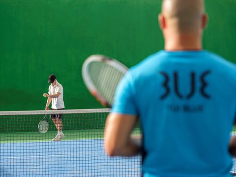 People, Tennis court