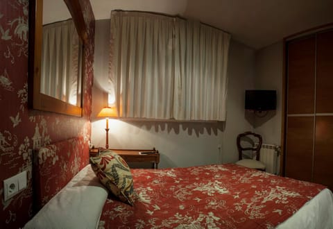 Ch Hostal Victoria Bed and Breakfast in Cuenca