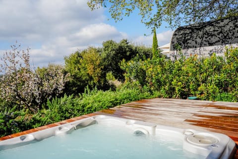 Domaine Monte Verdi Bed and Breakfast in Flayosc