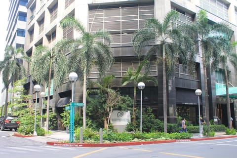 Infinity Tower Suites hotel in Pasay