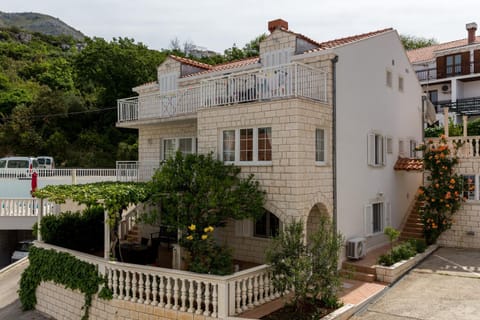 Apartments Orange Tree Condominio in Cavtat