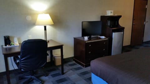 Days Inn & Suites by Wyndham Vancouver Hotel in Vancouver