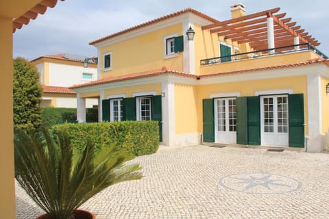Spacious Villa in Azeitão (with private pool) Moradia in Setubal District