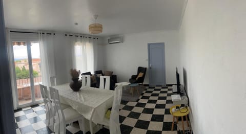 LENANG Chambre Individuelle vue Aérienne sur le Mont Ventoux Petit déjeuner offert Apartamento in Carpentras