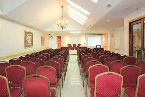 Meeting/conference room