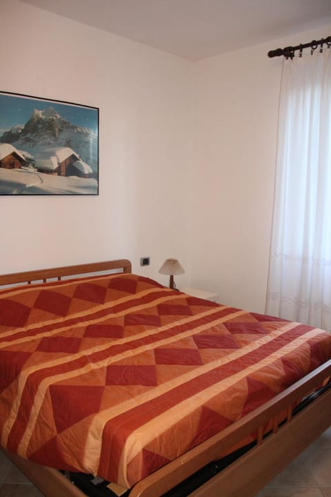 La casa delle grigne House in Mandello del Lario