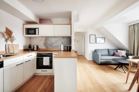 Kitchen or kitchenette, Living room