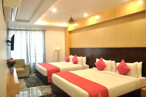 Hotel SGT Plaza Bed and Breakfast in Varanasi
