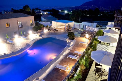 Pool view, Swimming pool