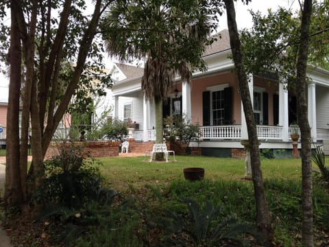 Stone House Musical B&B Bed and Breakfast in Natchez