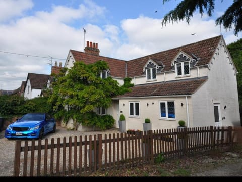 Eastfield cottages Condo in Devizes