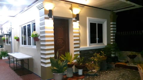 FNT Transient House Chambre d’hôte in Ilocos Region