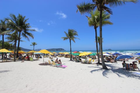 Hotel Ilhas do Caribe - Na melhor região da Praia da Enseada Hotel in State of São Paulo