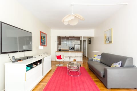 Communal lounge/ TV room, TV and multimedia, Living room, Dining area