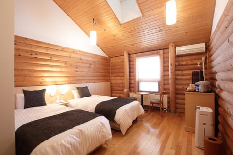 Log Hotel The Maple Lodge Nature lodge in Hokkaido Prefecture