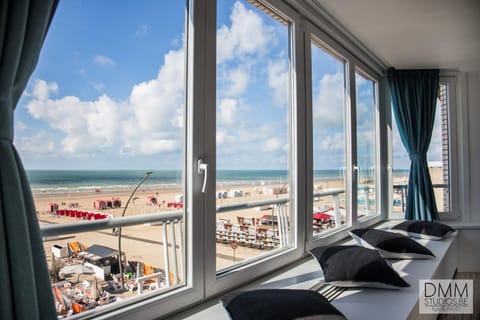 Novo panoramic sea view Apartment hotel in De Panne