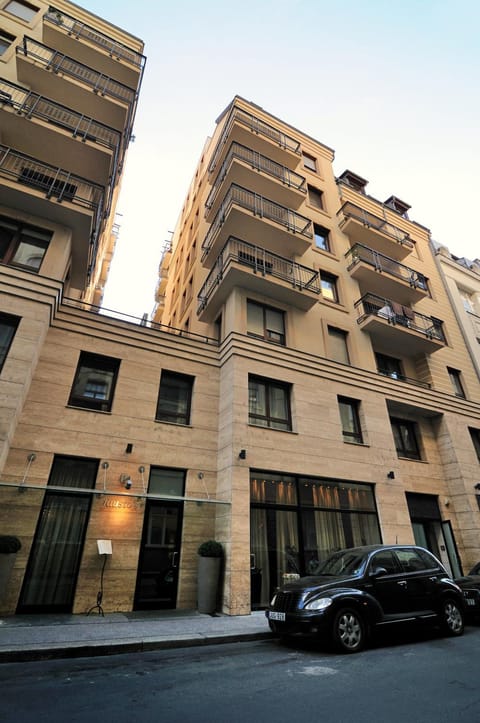 Leda Apartments Condo in Budapest