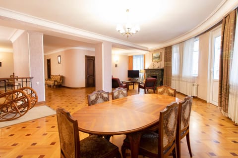 Suite Penthouse 55 Condominio in Tbilisi