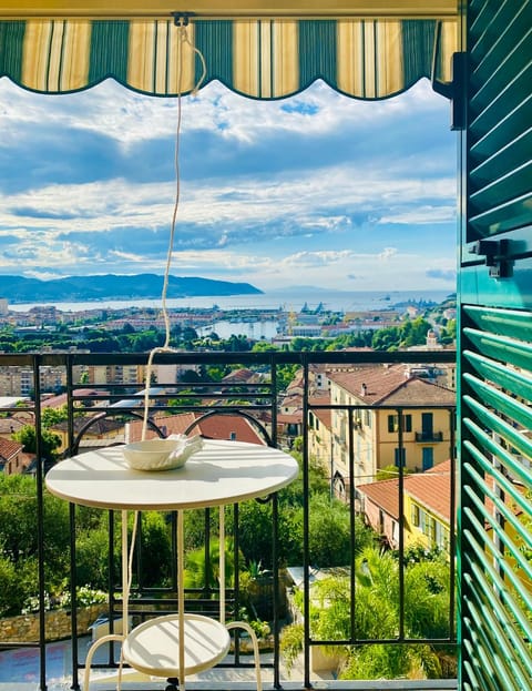 Spring, Summer, Balcony/Terrace, City view, Sea view