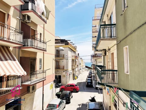 Property building, Day, Neighbourhood, City view, Street view, Parking