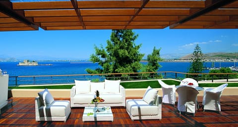 Day, View (from property/room), Balcony/Terrace, Seating area, City view, Landmark view, Sea view, Street view