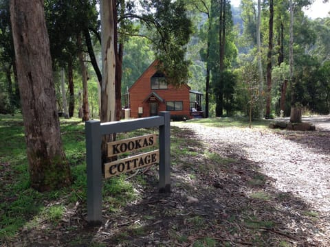 Kookas Cottage Casa de campo in Merrijig