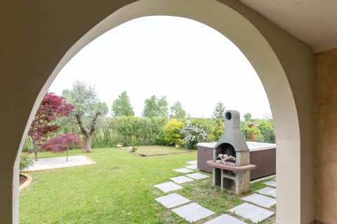 Patio, BBQ facilities, Garden