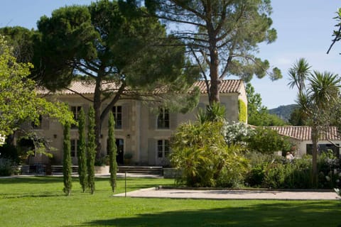 Facade/entrance, Garden