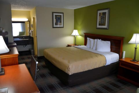 Quality Inn Midtown Savannah Hotel in Savannah