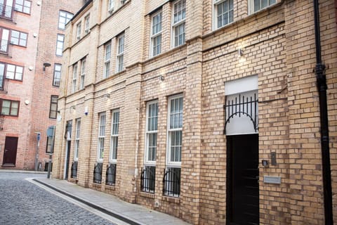 Property building, Facade/entrance