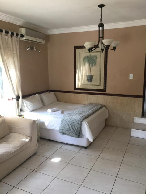 Summerview Guest Lodge Bed and Breakfast in Sandton