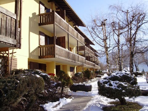 Facade/entrance, Winter, Autumn