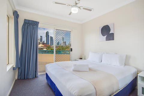 Paradise Isles Apartment hotel in Surfers Paradise