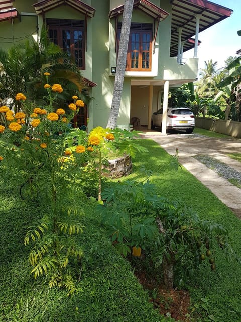 Arana Bungalow Bed and Breakfast in Galle