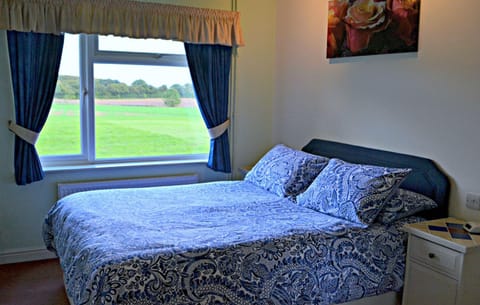 Bedroom, Garden view