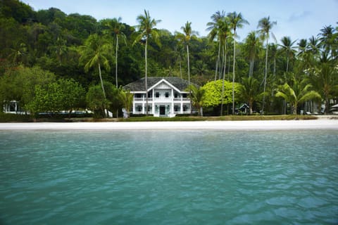 Restaurant/places to eat, Beach