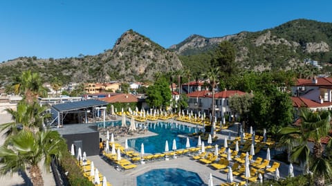 Property building, Nearby landmark, Spring, Day, Natural landscape, Mountain view, Pool view, Swimming pool, sunbed