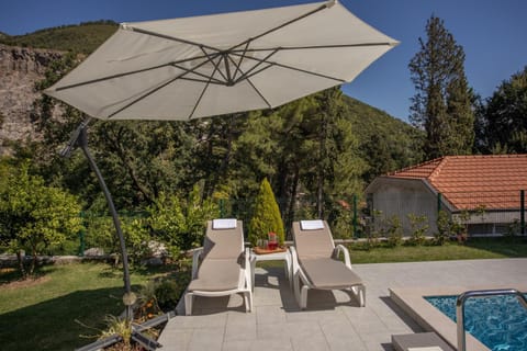 Apartments Gvozdenovic Bed and Breakfast in Kotor Municipality