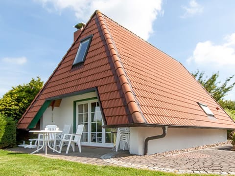 Holiday Home Cuxland Ferienpark-2 by Interhome House in Schleswig-Holstein