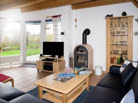 Holiday Home Cuxland Ferienpark-3 by Interhome House in Schleswig-Holstein