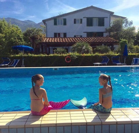 Pool view, Swimming pool, children